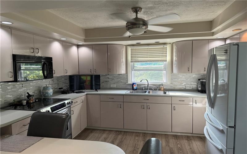 146 Easy St, Leechburg, 15656, 3 Bedroom Bedrooms, 5 Room Rooms,2 BathroomBathrooms,Residential,For Sale,Easy St,1775232
