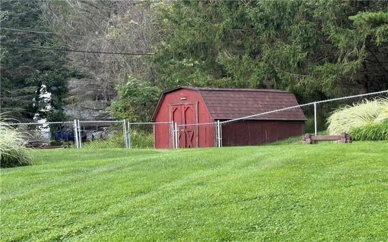 146 Easy St, Leechburg, 15656, 3 Bedroom Bedrooms, 5 Room Rooms,2 BathroomBathrooms,Residential,For Sale,Easy St,1775232