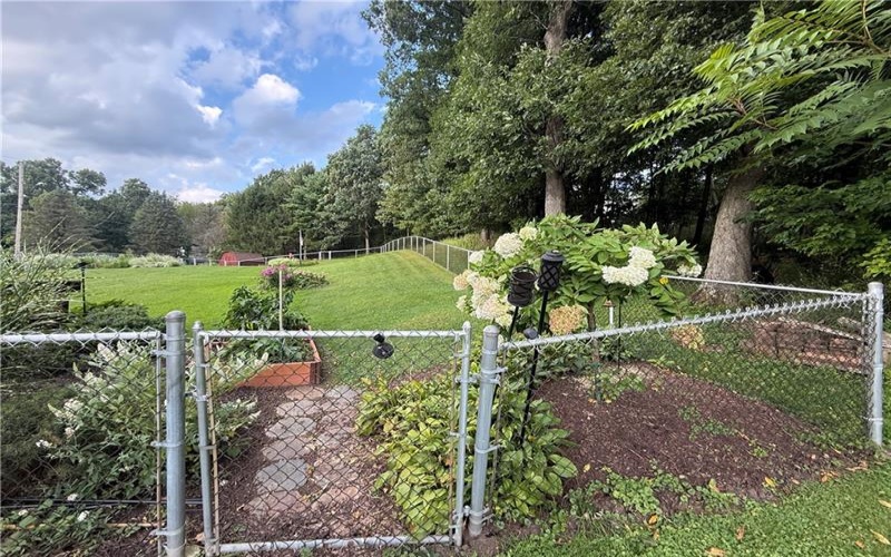 146 Easy St, Leechburg, 15656, 3 Bedroom Bedrooms, 5 Room Rooms,2 BathroomBathrooms,Residential,For Sale,Easy St,1775232