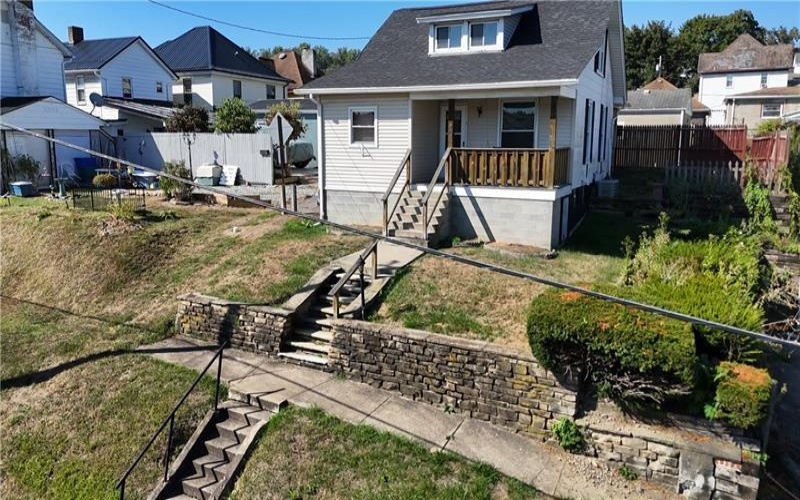 400 Olive Ave, Charleroi, 15022, 3 Bedroom Bedrooms, 7 Room Rooms,1 BathroomBathrooms,Residential,For Sale,Olive Ave,1775243