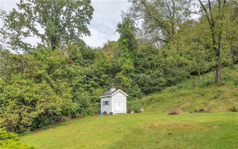 338 Brush Creek Road, 15642, 15642, 3 Bedroom Bedrooms, 9 Room Rooms,1.1 BathroomBathrooms,Residential,For Sale,Brush Creek Road,1775253