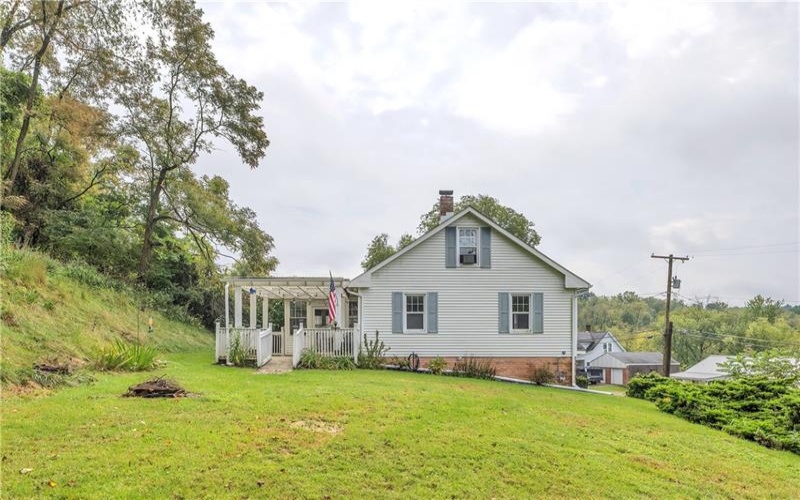 338 Brush Creek Road, 15642, 15642, 3 Bedroom Bedrooms, 9 Room Rooms,1.1 BathroomBathrooms,Residential,For Sale,Brush Creek Road,1775253