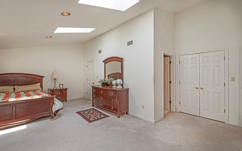 22 Elena AVENUE, Lower Burrell, 15068, 2 Bedroom Bedrooms, 5 Room Rooms,2 BathroomBathrooms,Residential,For Sale,Elena,1775273