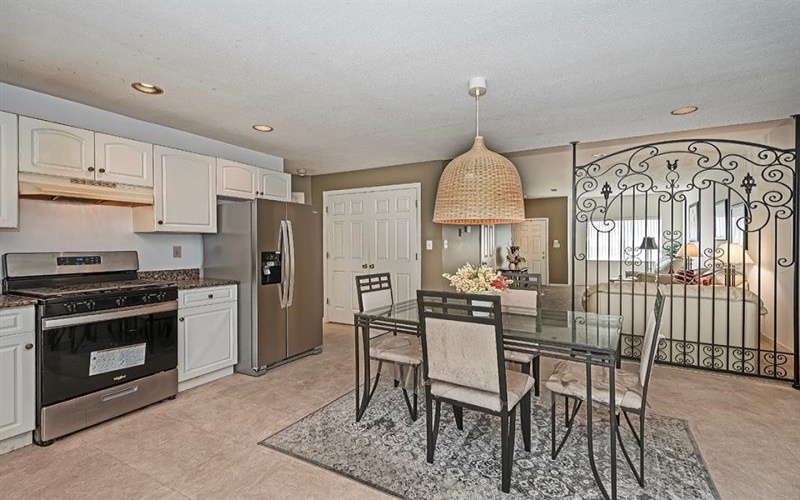 22 Elena AVENUE, Lower Burrell, 15068, 2 Bedroom Bedrooms, 5 Room Rooms,2 BathroomBathrooms,Residential,For Sale,Elena,1775273