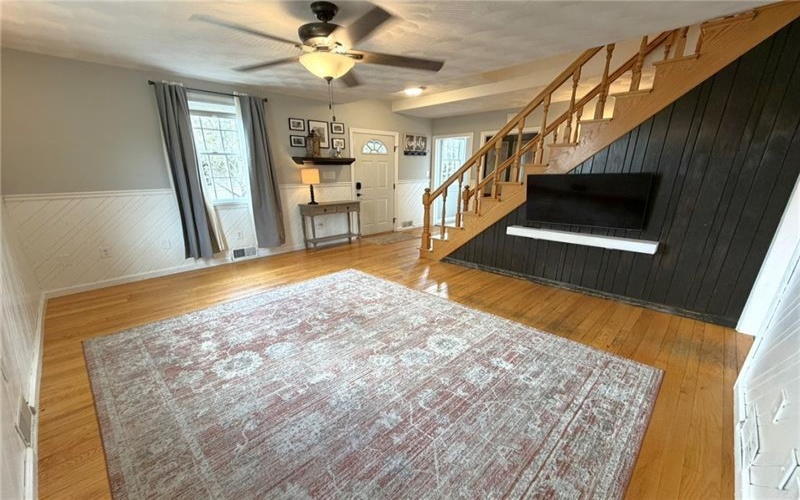 307 Church Street, Ligonier, 15658, 4 Bedroom Bedrooms, 10 Room Rooms,2 BathroomBathrooms,Residential,For Sale,Church Street,1775281