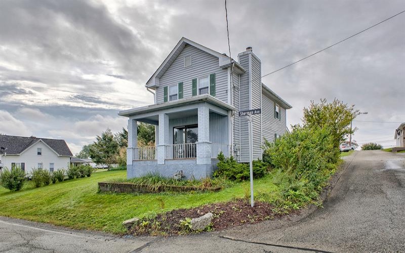 912 Sherman AVENUE, Irwin, 15642, 2 Bedroom Bedrooms, 5 Room Rooms,1.1 BathroomBathrooms,Residential,For Sale,Sherman,1775307