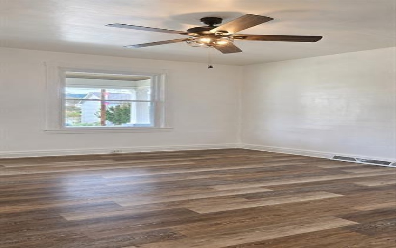 514 Longfellow Street, Vandergrift, 15690, 3 Bedroom Bedrooms, 7 Room Rooms,1.1 BathroomBathrooms,Residential,For Sale,Longfellow Street,1775313