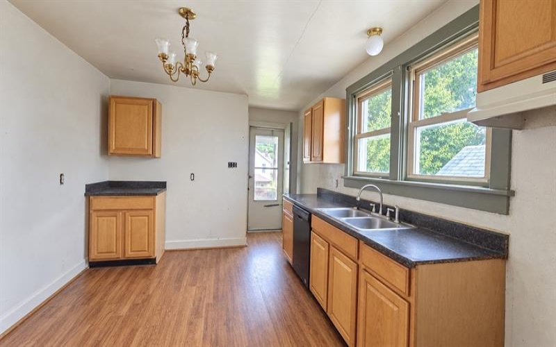 514 Longfellow Street, Vandergrift, 15690, 3 Bedroom Bedrooms, 7 Room Rooms,1.1 BathroomBathrooms,Residential,For Sale,Longfellow Street,1775313