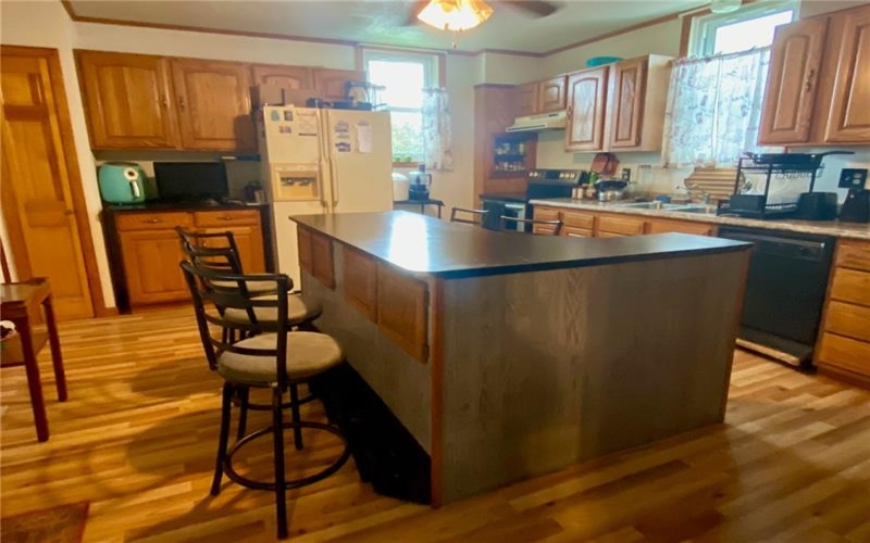 915 Main St, Latrobe, 15650, 3 Bedroom Bedrooms, 8 Room Rooms,2 BathroomBathrooms,Residential,For Sale,Main St,1774274