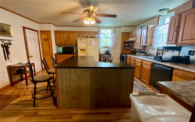 915 Main St, Latrobe, 15650, 3 Bedroom Bedrooms, 8 Room Rooms,2 BathroomBathrooms,Residential,For Sale,Main St,1774274