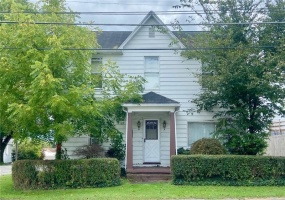 915 Main St, Latrobe, 15650, 3 Bedroom Bedrooms, 8 Room Rooms,2 BathroomBathrooms,Residential,For Sale,Main St,1774274