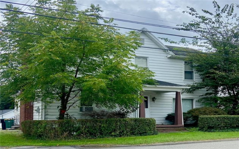 915 Main St, Latrobe, 15650, 3 Bedroom Bedrooms, 8 Room Rooms,2 BathroomBathrooms,Residential,For Sale,Main St,1774274