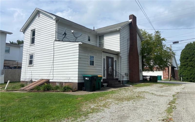 915 Main St, Latrobe, 15650, 3 Bedroom Bedrooms, 8 Room Rooms,2 BathroomBathrooms,Residential,For Sale,Main St,1774274