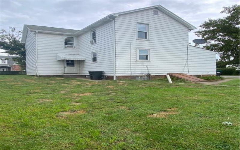 915 Main St, Latrobe, 15650, 3 Bedroom Bedrooms, 8 Room Rooms,2 BathroomBathrooms,Residential,For Sale,Main St,1774274