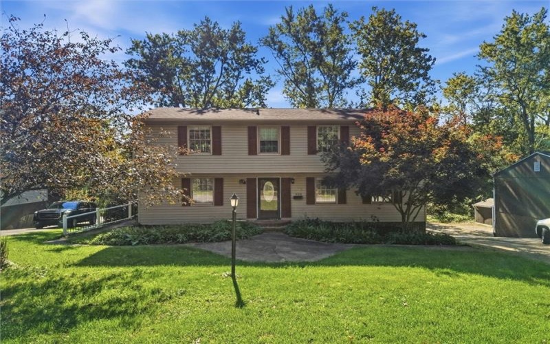 222 Hunting Creek Rd, Canonsburg, 15317, 5 Bedroom Bedrooms, 11 Room Rooms,3 BathroomBathrooms,Residential,For Sale,Hunting Creek Rd,1775212