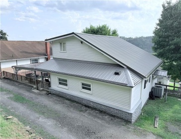 517 3rd Street, Isabella, 15447, 3 Bedroom Bedrooms, 5 Room Rooms,2 BathroomBathrooms,Residential,For Sale,3rd Street,1774747