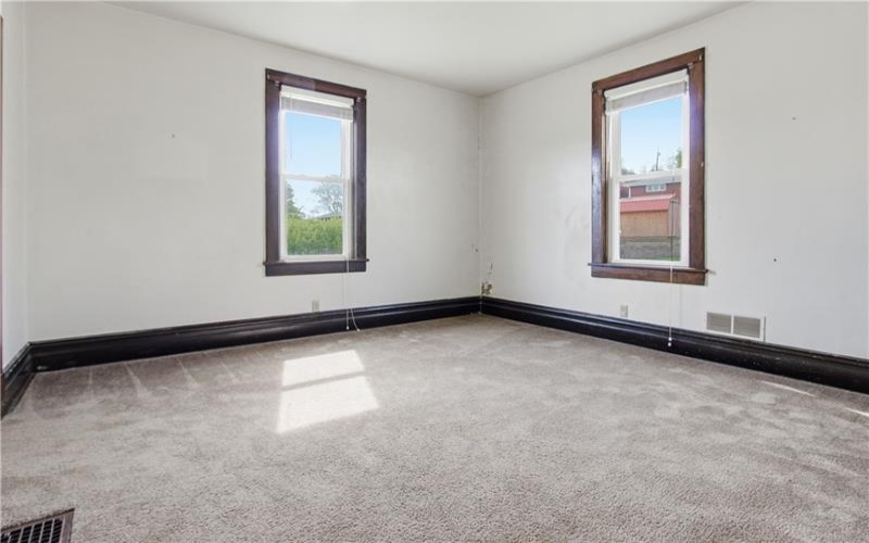 112 2nd Avenue, New Eagle, 15067, 3 Bedroom Bedrooms, 7 Room Rooms,1 BathroomBathrooms,Residential,For Sale,2nd Avenue,1775142