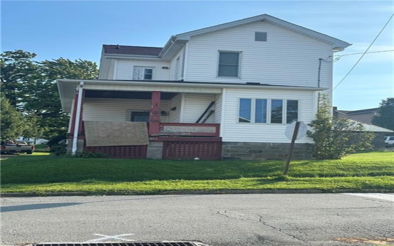 301 Ligonier St, Derry, 15627, 3 Bedroom Bedrooms, ,2 BathroomBathrooms,Residential,For Sale,Ligonier St,1775330