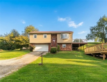 107 JP Lane, Connellsville, 15425, 3 Bedroom Bedrooms, 7 Room Rooms,1.1 BathroomBathrooms,Residential,For Sale,JP Lane,1775350