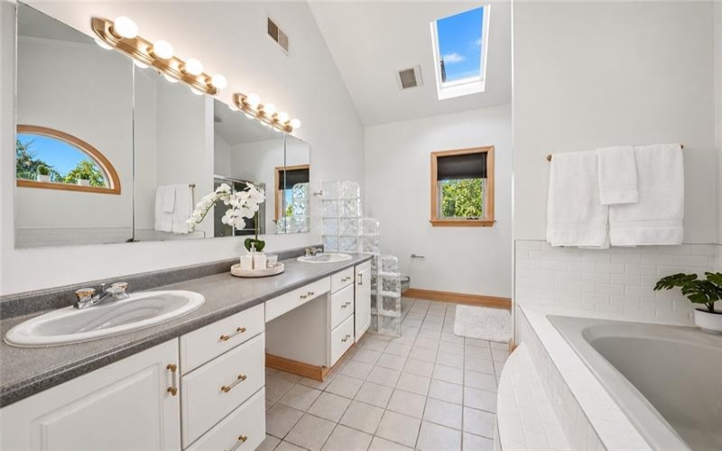 117 Little John Drive, Canonsburg, 15317, 4 Bedroom Bedrooms, 12 Room Rooms,3.1 BathroomBathrooms,Residential,For Sale,Little John Drive,1775361