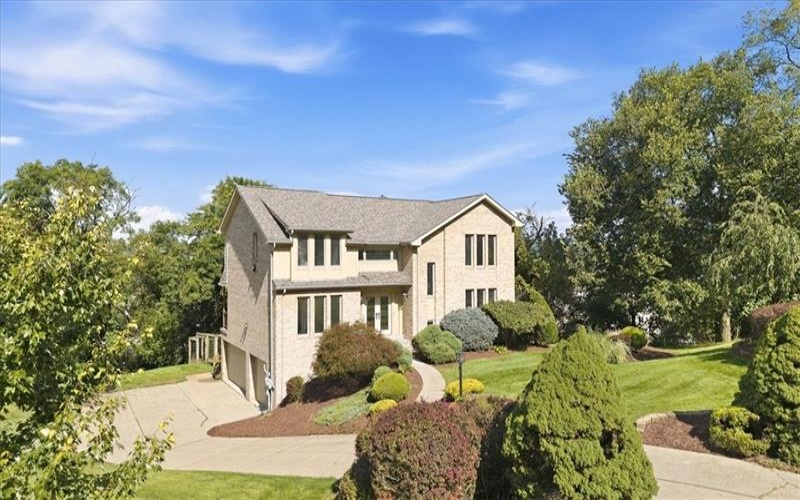 117 Little John Drive, Canonsburg, 15317, 4 Bedroom Bedrooms, 12 Room Rooms,3.1 BathroomBathrooms,Residential,For Sale,Little John Drive,1775361