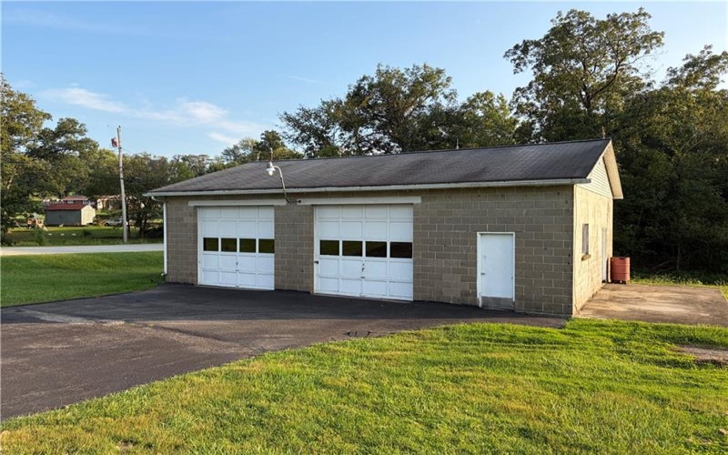 1163 Herminie West Newton Rd, West Newton, 15089, 4 Bedroom Bedrooms, ,2.1 BathroomBathrooms,Residential,For Sale,Herminie West Newton Rd,1775381