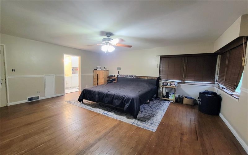 1115 State Rd, Monessen, 15062, 4 Bedroom Bedrooms, 13 Room Rooms,3 BathroomBathrooms,Residential,For Sale,State Rd,1775182