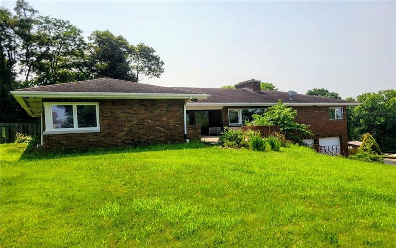 1115 State Rd, Monessen, 15062, 4 Bedroom Bedrooms, 13 Room Rooms,3 BathroomBathrooms,Residential,For Sale,State Rd,1775182