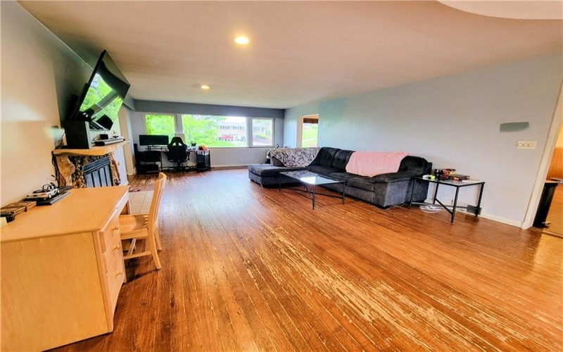 1115 State Rd, Monessen, 15062, 4 Bedroom Bedrooms, 13 Room Rooms,3 BathroomBathrooms,Residential,For Sale,State Rd,1775182