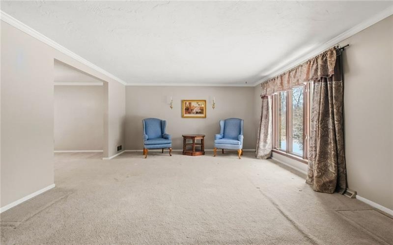 21 Hillcrest Rd, Eighty Four, 15330, 4 Bedroom Bedrooms, 12 Room Rooms,2.2 BathroomBathrooms,Residential,For Sale,Hillcrest Rd,1775238