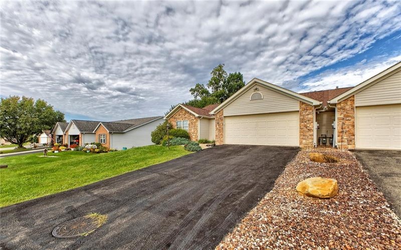 12 Medinah Court, Greensburg, 15601, 3 Bedroom Bedrooms, 7 Room Rooms,2 BathroomBathrooms,Residential,For Sale,Medinah Court,1775363