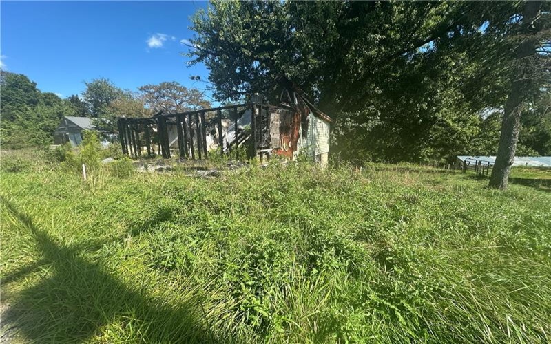 1058 Middletown Rd, Greensburg, 15601, 2 Bedroom Bedrooms, ,2.1 BathroomBathrooms,Residential,For Sale,Middletown Rd,1775319