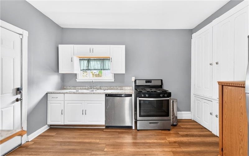 407 Stanton St, Greensburg, 15601, 2 Bedroom Bedrooms, ,1 BathroomBathrooms,Residential,For Sale,Stanton St,1775396