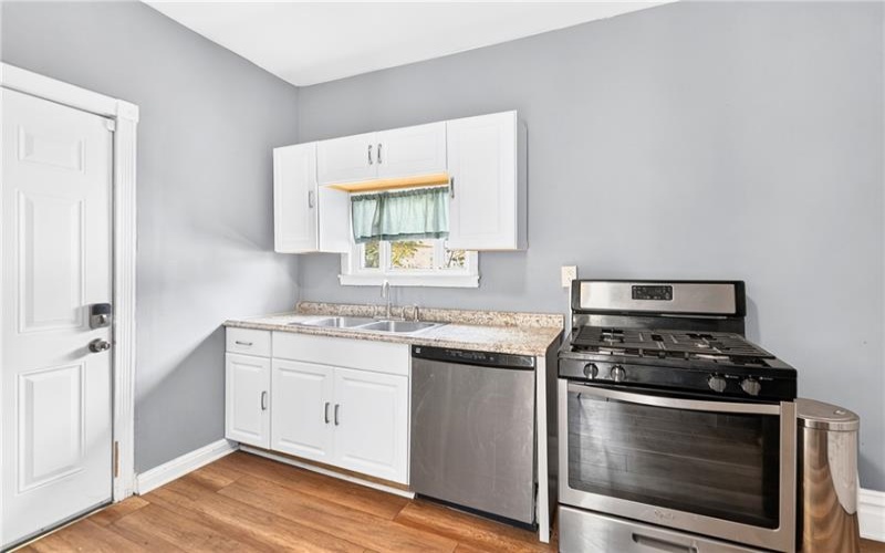 407 Stanton St, Greensburg, 15601, 2 Bedroom Bedrooms, ,1 BathroomBathrooms,Residential,For Sale,Stanton St,1775396