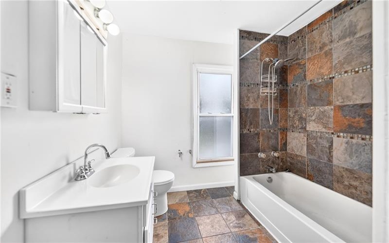 407 Stanton St, Greensburg, 15601, 2 Bedroom Bedrooms, ,1 BathroomBathrooms,Residential,For Sale,Stanton St,1775396
