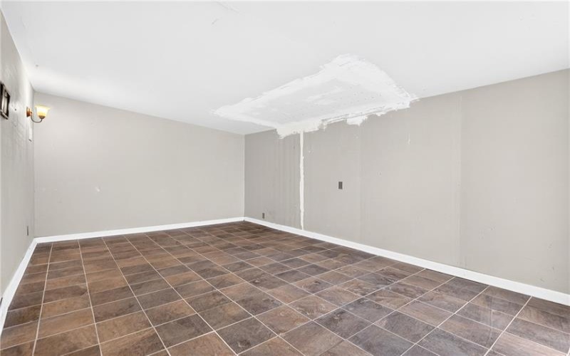 407 Stanton St, Greensburg, 15601, 2 Bedroom Bedrooms, ,1 BathroomBathrooms,Residential,For Sale,Stanton St,1775396