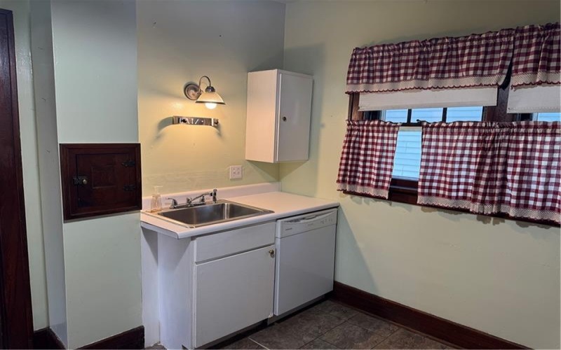 470 Braddock Ave, Uniontown, 15401, 3 Bedroom Bedrooms, ,1 BathroomBathrooms,Residential,For Sale,Braddock Ave,1775470