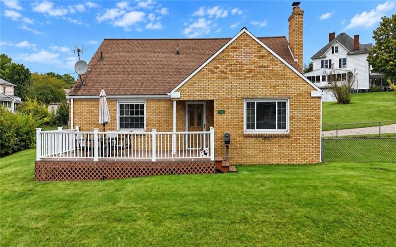 19 Hillcrest Ave, Burgettstown, 15021, 4 Bedroom Bedrooms, 7 Room Rooms,2 BathroomBathrooms,Residential,For Sale,Hillcrest Ave,1775473