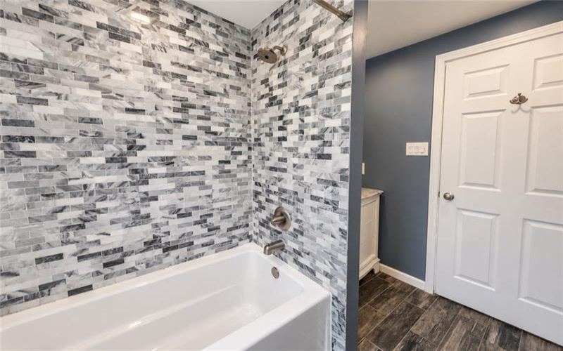 19 Hillcrest Ave, Burgettstown, 15021, 4 Bedroom Bedrooms, 7 Room Rooms,2 BathroomBathrooms,Residential,For Sale,Hillcrest Ave,1775473