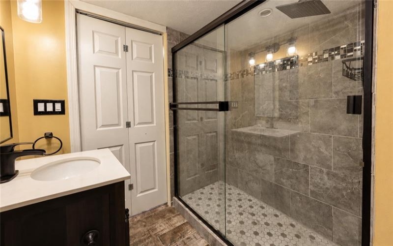 19 Hillcrest Ave, Burgettstown, 15021, 4 Bedroom Bedrooms, 7 Room Rooms,2 BathroomBathrooms,Residential,For Sale,Hillcrest Ave,1775473