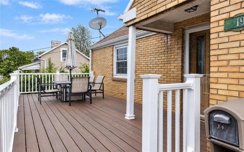 19 Hillcrest Ave, Burgettstown, 15021, 4 Bedroom Bedrooms, 7 Room Rooms,2 BathroomBathrooms,Residential,For Sale,Hillcrest Ave,1775473