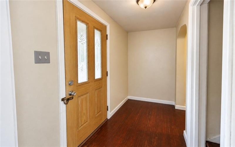 19 Hillcrest Ave, Burgettstown, 15021, 4 Bedroom Bedrooms, 7 Room Rooms,2 BathroomBathrooms,Residential,For Sale,Hillcrest Ave,1775473