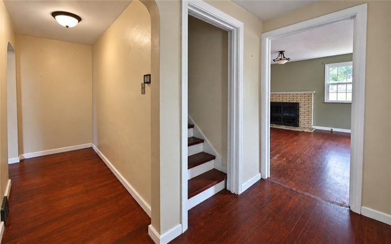 19 Hillcrest Ave, Burgettstown, 15021, 4 Bedroom Bedrooms, 7 Room Rooms,2 BathroomBathrooms,Residential,For Sale,Hillcrest Ave,1775473