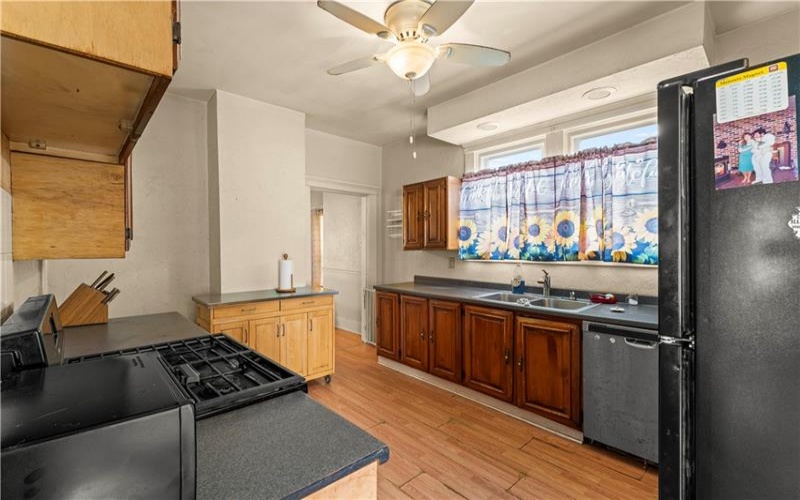 34 Springfield Ave, Washington, 15301, 3 Bedroom Bedrooms, 7 Room Rooms,1.1 BathroomBathrooms,Residential,For Sale,Springfield Ave,1775488