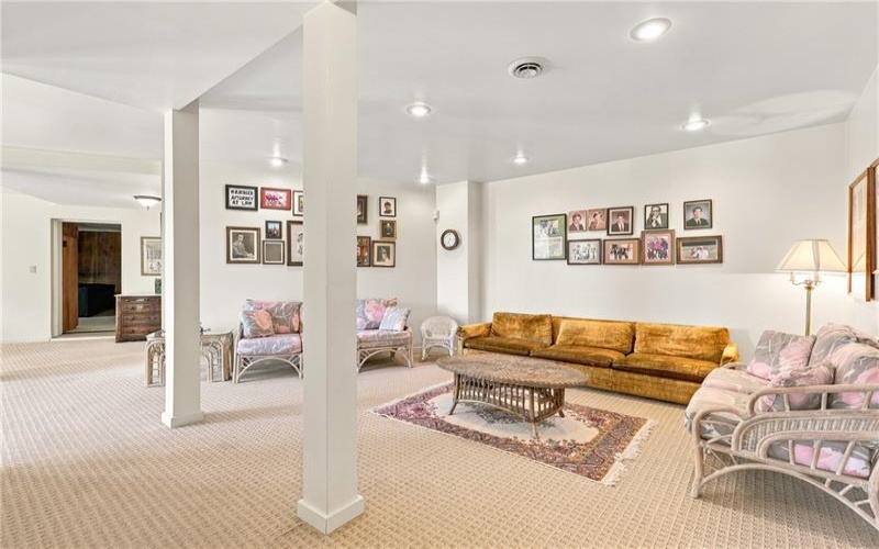 428 Jefferson School Rd, Ligonier, 15658, 8 Bedroom Bedrooms, 14 Room Rooms,5.2 BathroomBathrooms,Residential,For Sale,Jefferson School Rd,1775495
