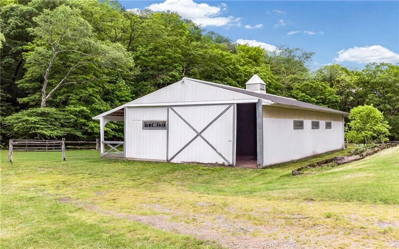428 Jefferson School Rd, Ligonier, 15658, 8 Bedroom Bedrooms, 14 Room Rooms,5.2 BathroomBathrooms,Residential,For Sale,Jefferson School Rd,1775495