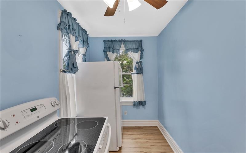524 8th St, Irwin, 15642, 2 Bedroom Bedrooms, 5 Room Rooms,1.1 BathroomBathrooms,Residential,For Sale,8th St,1775559
