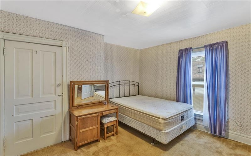 524 8th St, Irwin, 15642, 2 Bedroom Bedrooms, 5 Room Rooms,1.1 BathroomBathrooms,Residential,For Sale,8th St,1775559