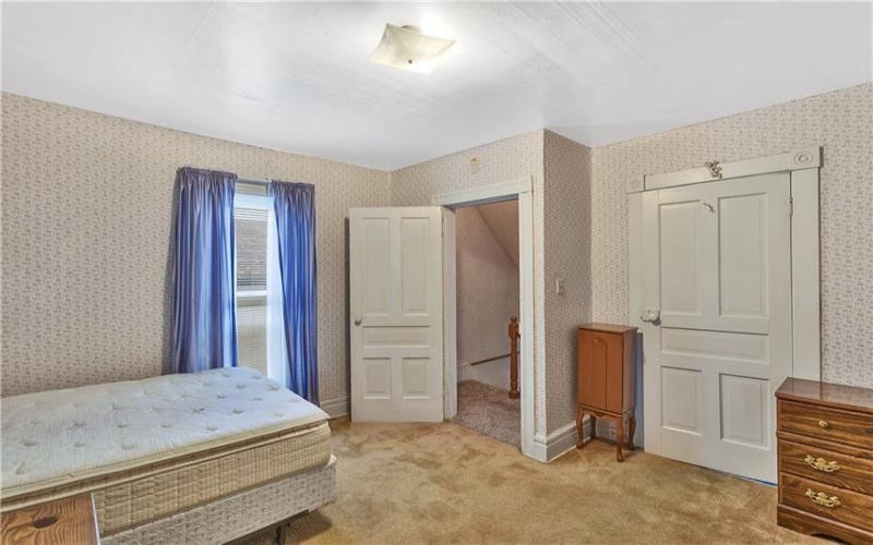 524 8th St, Irwin, 15642, 2 Bedroom Bedrooms, 5 Room Rooms,1.1 BathroomBathrooms,Residential,For Sale,8th St,1775559