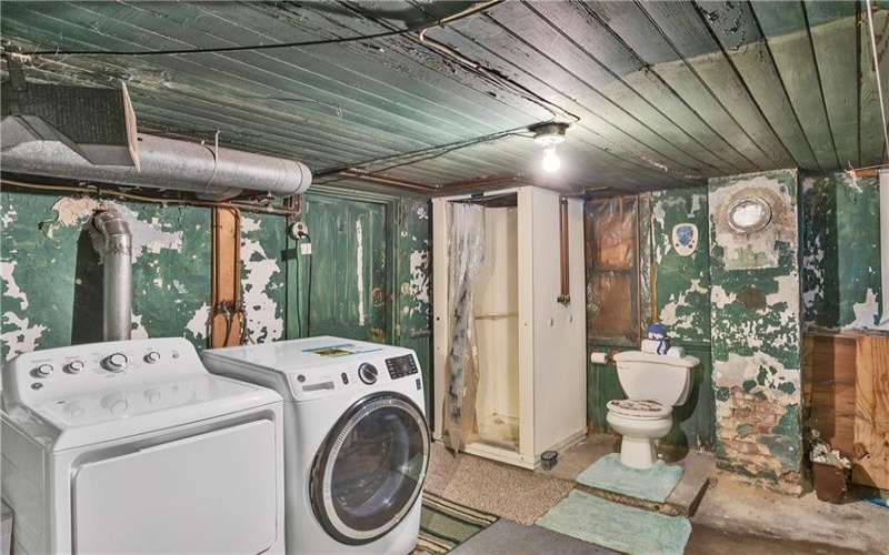 524 8th St, Irwin, 15642, 2 Bedroom Bedrooms, 5 Room Rooms,1.1 BathroomBathrooms,Residential,For Sale,8th St,1775559